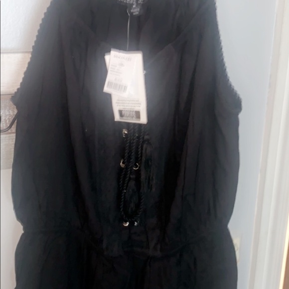 Romper - Picture 2 of 3